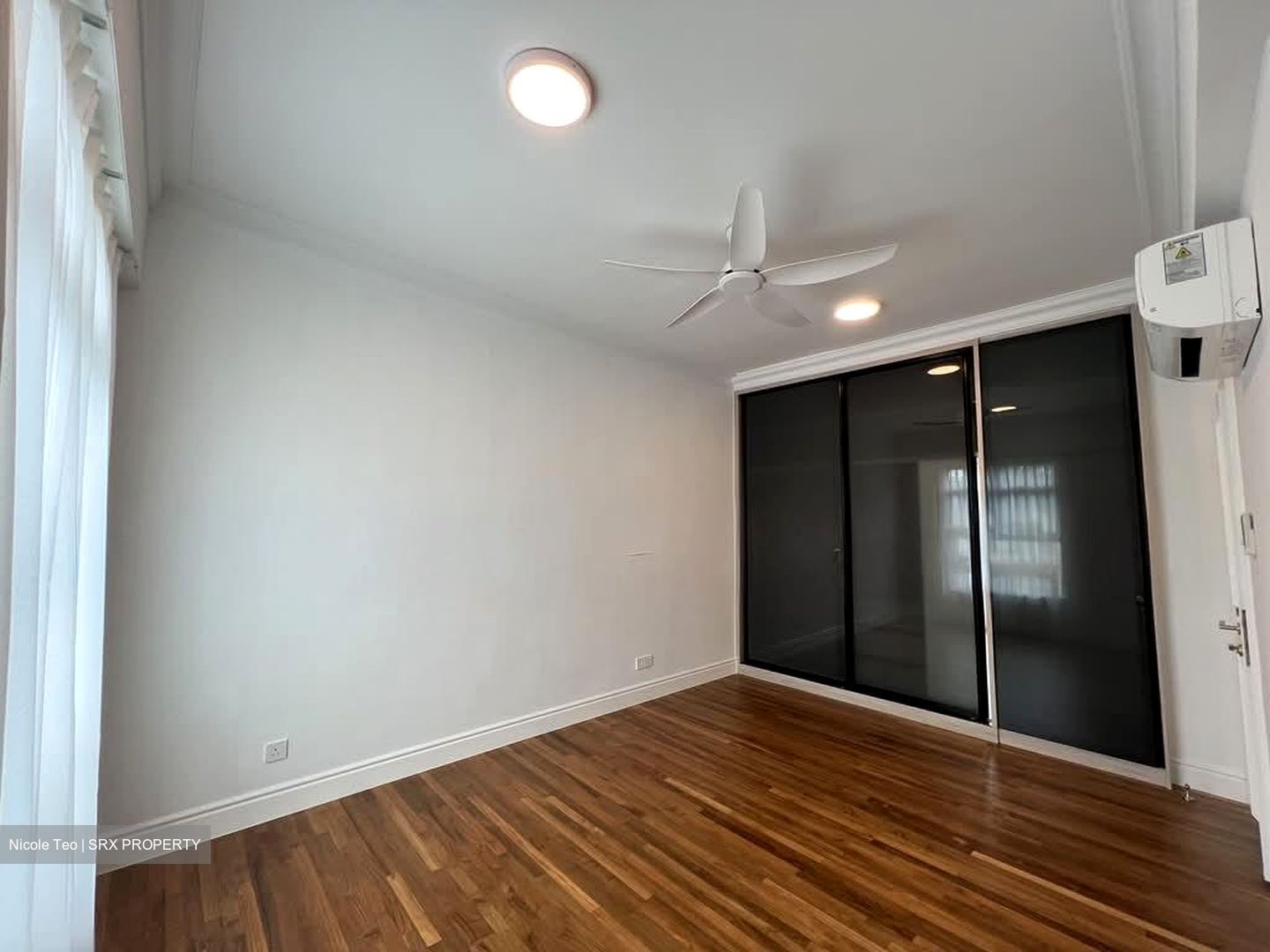 Kew Crescent (D16), Terrace #588303651